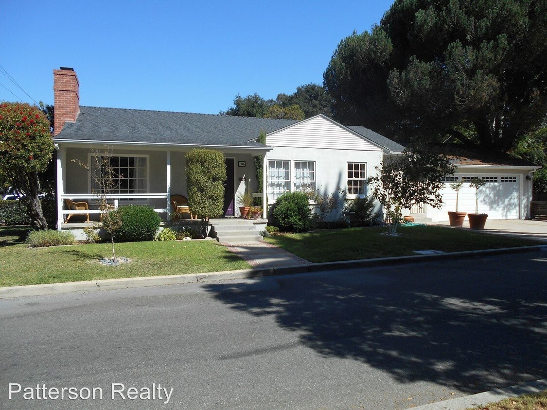 Primary Photo - 3 br, 1.5 bath House - 706 Murray Avenue