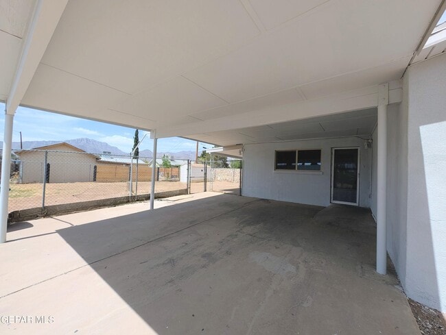 Building Photo - 8921 Mt Olympus Dr
