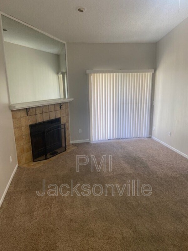 Foto del edificio - 1355 Jefferson Ave
