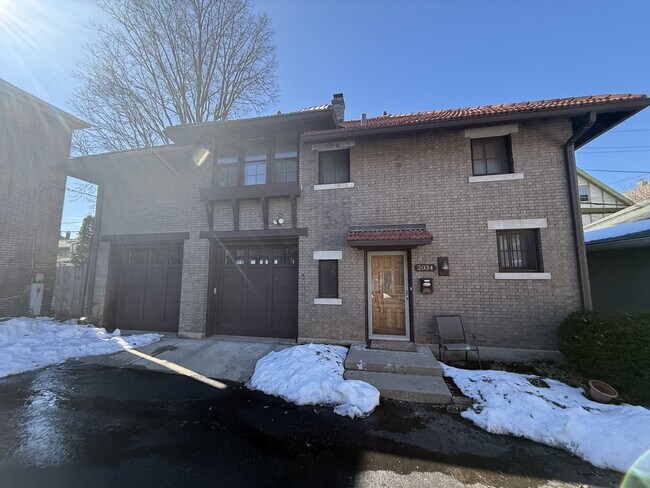 Foto del edificio - 2034 N Delaware St