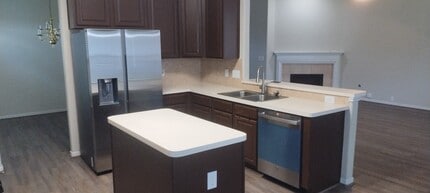 Building Photo - 11111 Sprucedale Ct