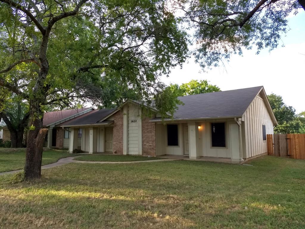 Primary Photo - 1620 W Braker Ln