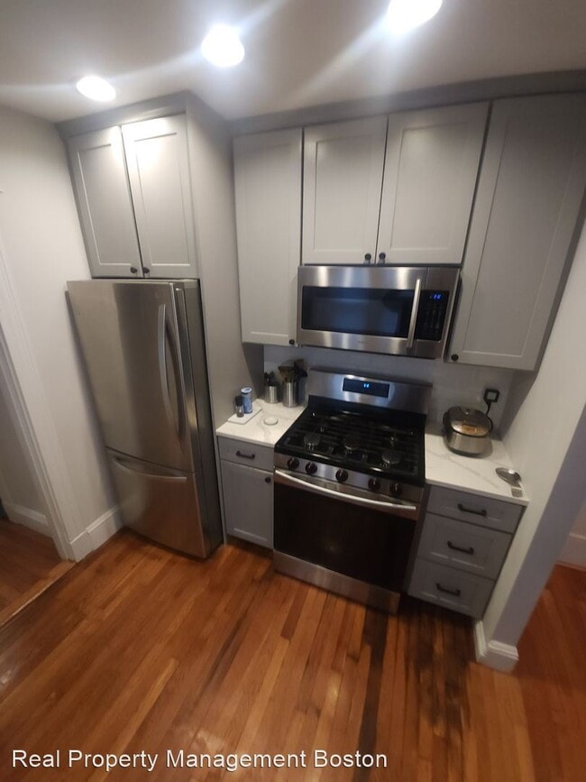 Building Photo - 1 br, 1 bath House - 19 Adelaide St. #1