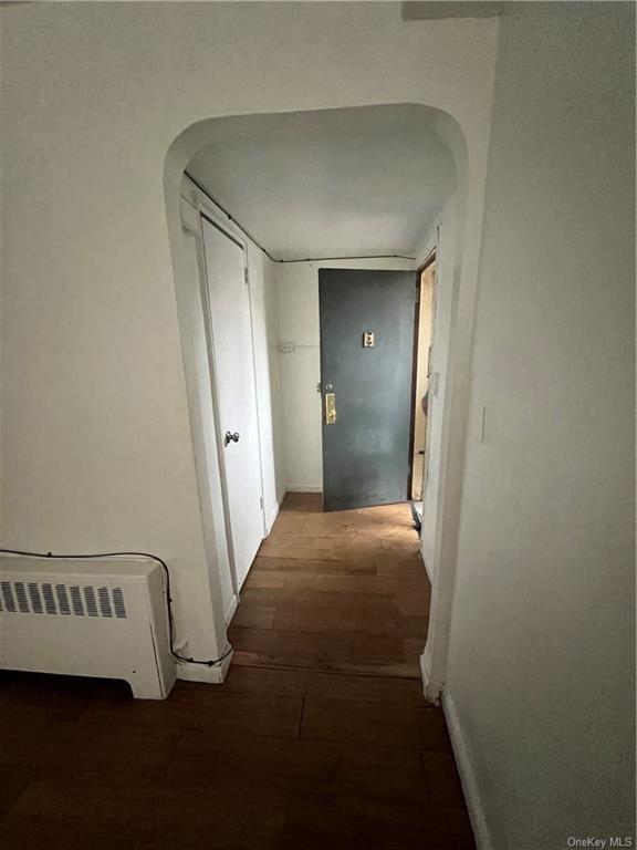 Foto del edificio - 2105 Paulding Ave