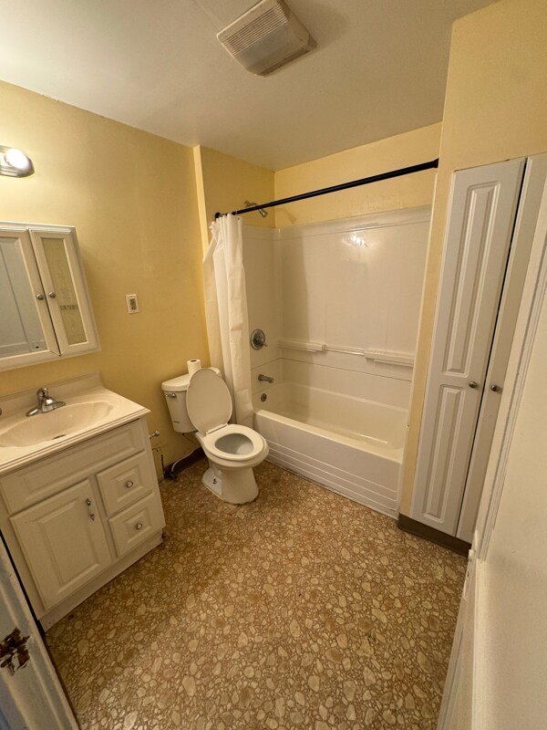 Foto del edificio - 1459 E 134th St