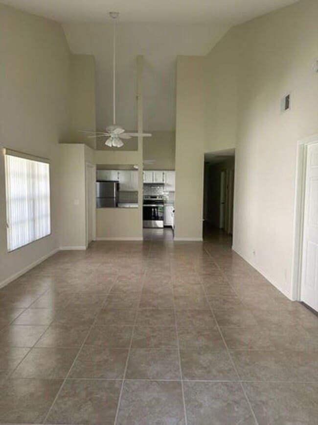 Foto del edificio - 406 Buttonwood Pl