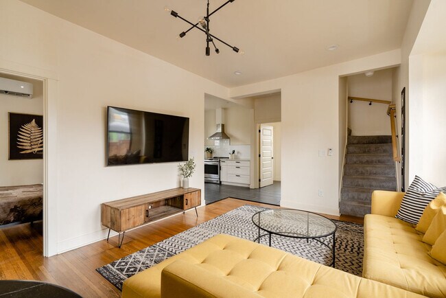 Foto del edificio - 3324 SE 24th Ave