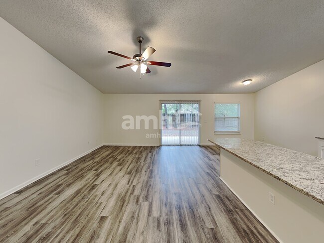 Building Photo - 12310 Mountain View Terrace