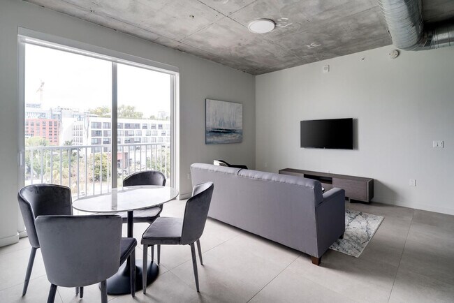 Foto del edificio - 70 NW 25th St