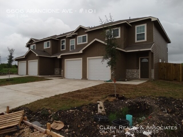 Building Photo - 6606 Arancione Ave