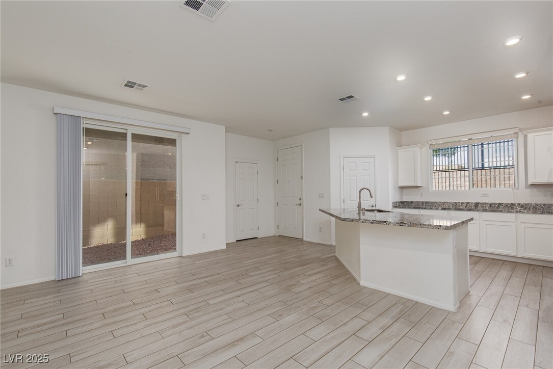 Building Photo - 8045 Skye Foxx St
