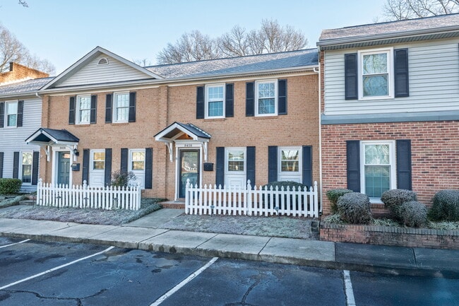 Photo - 8418 Knights Bridge Rd Townhome