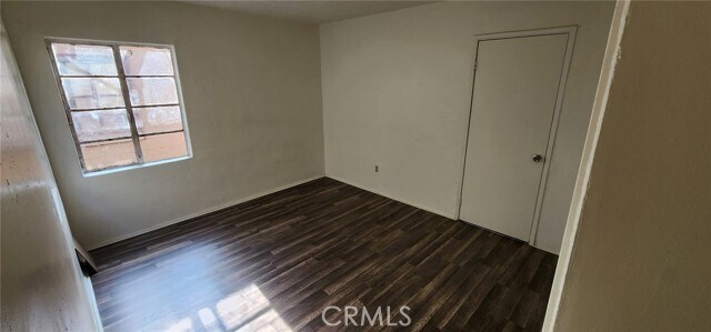 Foto del edificio - 1143 N Mayfield Ave