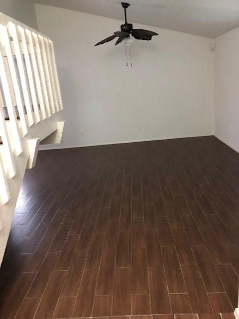 Foto del edificio - 8606 Carriage Creek Dr
