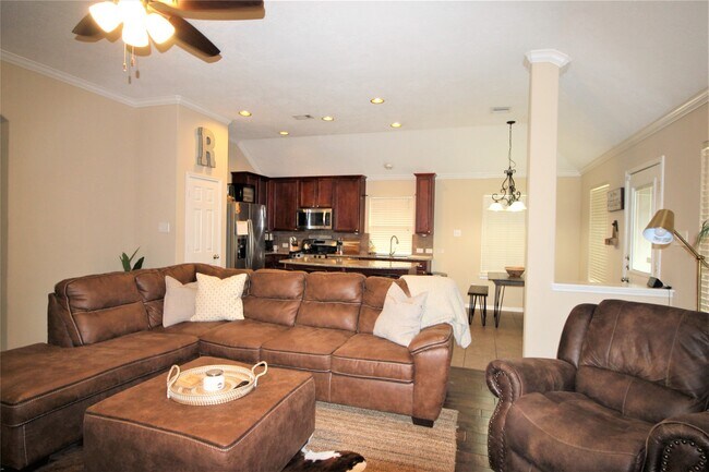 Foto del edificio - 2409 Avalon Trace Ln