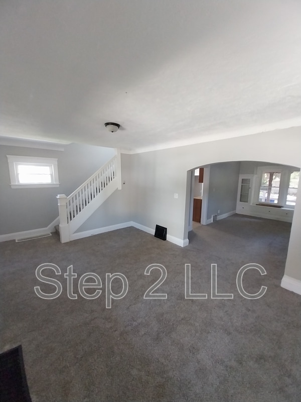Building Photo - 9000 Tioga Ave