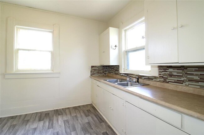 Building Photo - 1280 Harrison Ave