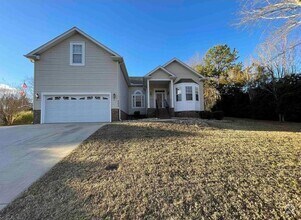 Building Photo - 102 Poplar Springs Dr