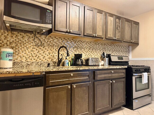 Foto del edificio - 215 Piedmont Ave NE