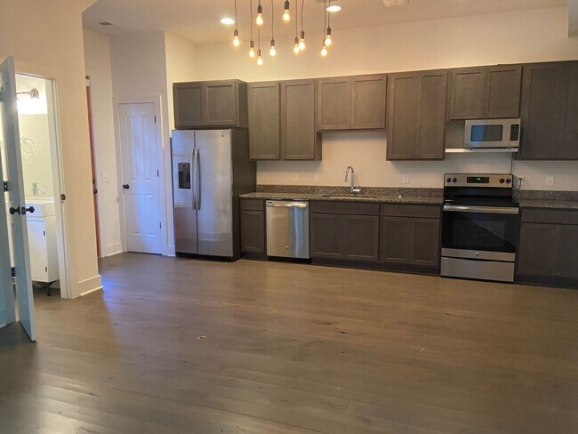 Foto del edificio - DIXON PARK | 2 BEDROOM | 2 BATH