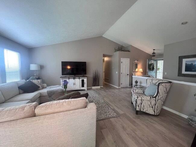 Building Photo - Beautiful 4 bedroom home in Caledonia