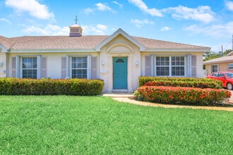 Building Photo - 527 W Jasmine Dr