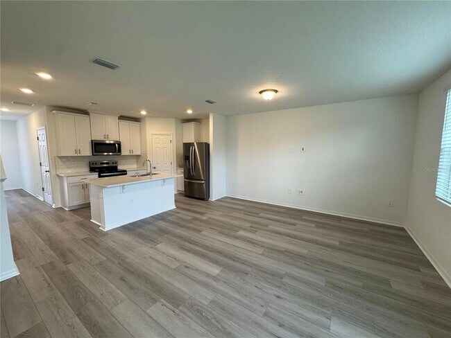 Foto del edificio - 16395 Bird of Paradise Ave