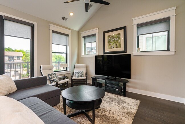 Building Photo - 1308 Forsythe Ave