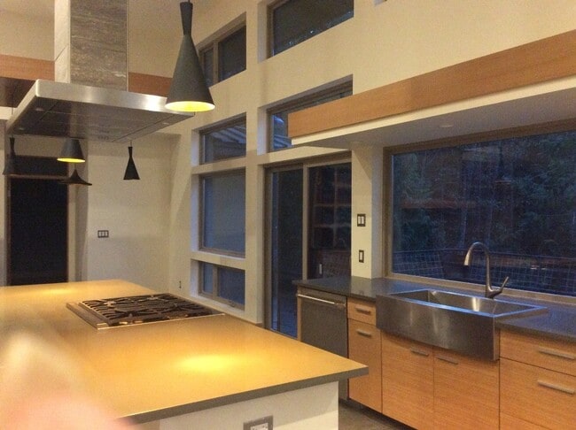 Foto del edificio - 4214 Carol Ann Ct