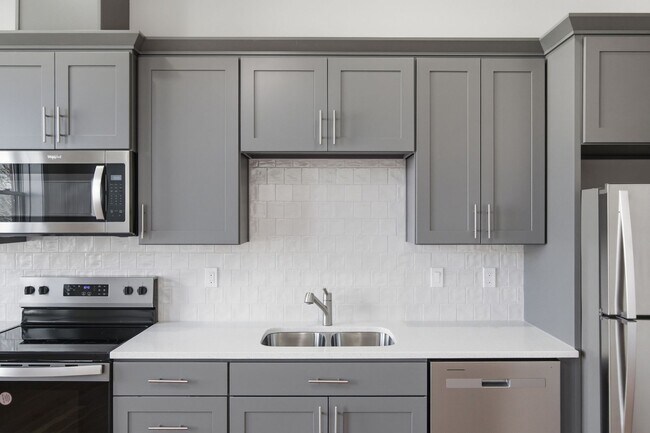 Building Photo - MOVE IN SPECIAL - Receive $1,200 off your first month’s rent or $100 off monthly rent for 12 mont...