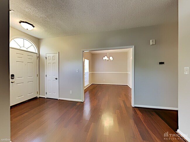 Building Photo - 1609 Silverberry Ct