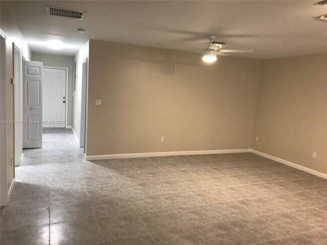 Building Photo - 614 NW 2nd St