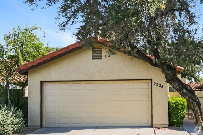 Building Photo - 2228 E Flossmoor Ave