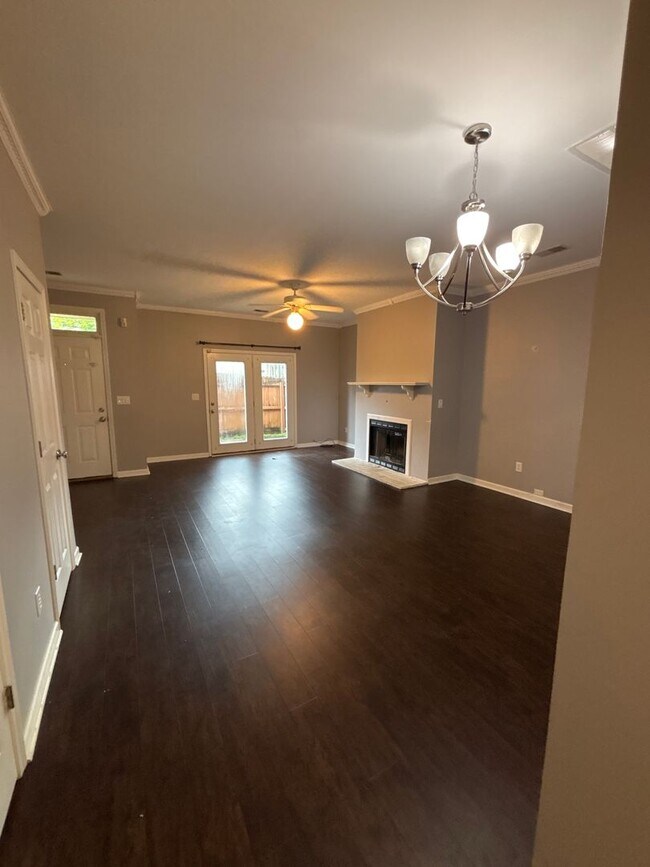 Foto del edificio - Your Dream Townhome Awaits