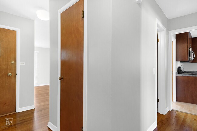 Foto del edificio - 816 Meadowlark Ln