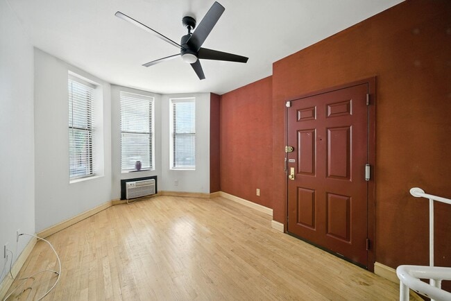 Building Photo - 224 48th St