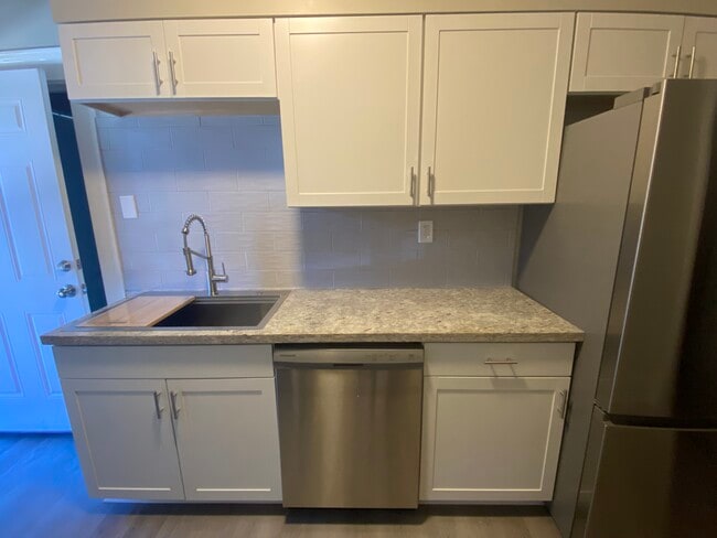 Unit 2 - 1497 Coutant Ave