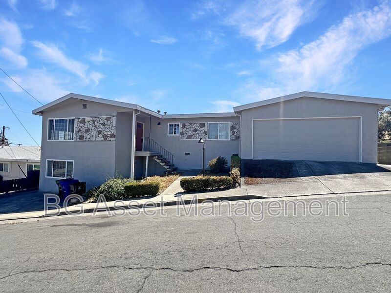 Foto principal - 35 Grand View Ave