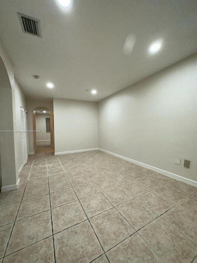 Building Photo - 17720 NW 73rd Ave
