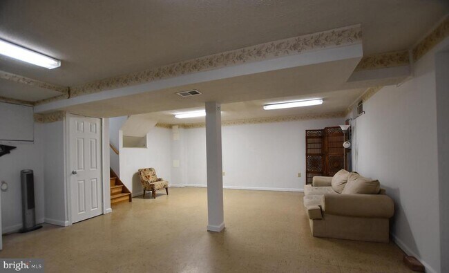 Building Photo - 3150 Beethoven Way