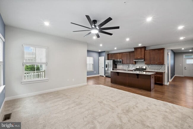 Building Photo - 2152 Nottoway Dr