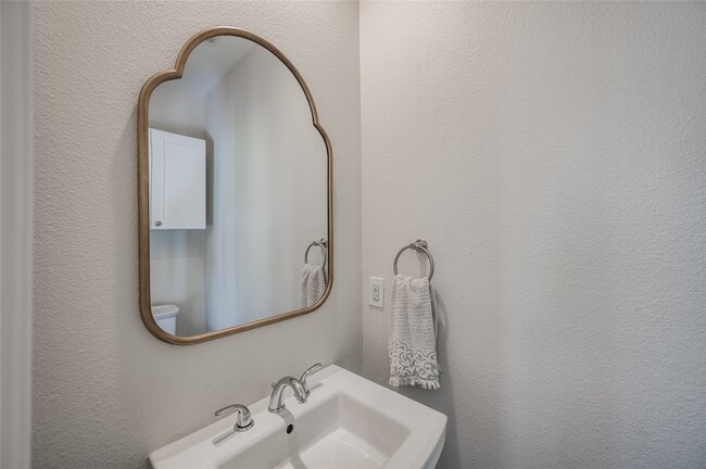 Building Photo - 387 Rancho Bauer Dr