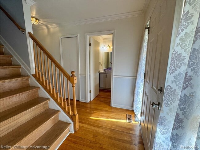 Building Photo - 2867 Woodmont Dr W