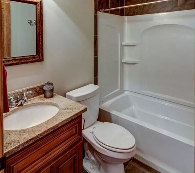 Foto del edificio - 915 22nd Ave SE