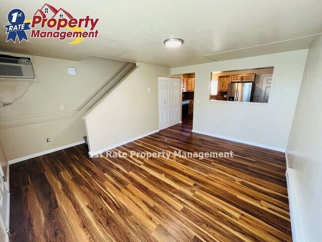 Foto del edificio - 6466 W Douglas Ln