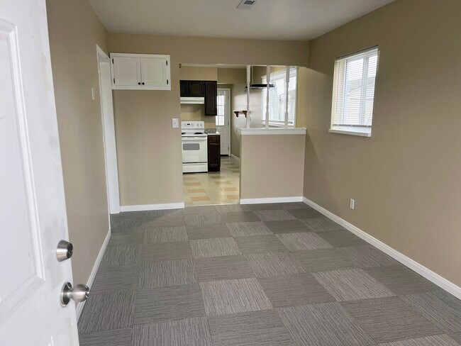 muelle - 103 Sibley Rd