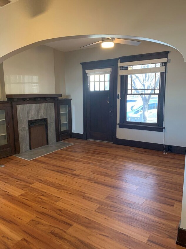 Foto principal - 441 N Center St