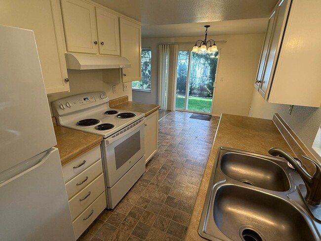 Kitchen looking towards dining area - 9127 Meridian Pl NE