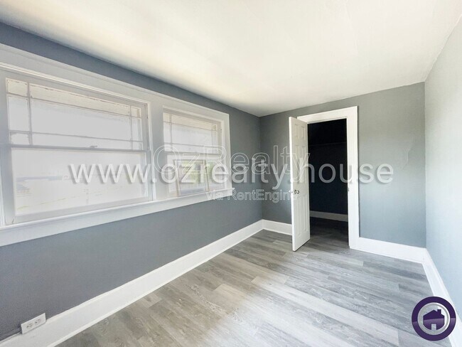 Foto del edificio - 1402 Prouty Ave