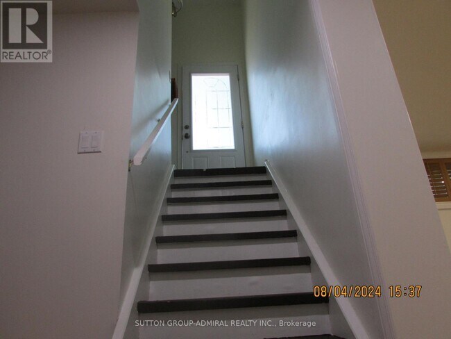 Building Photo - 62 Leisure Ln